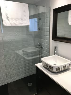 thumbnail: Bathroom sink