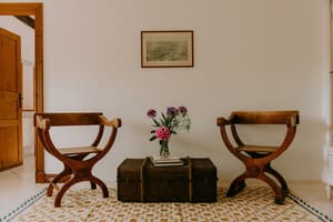 thumbnail: Interior detail