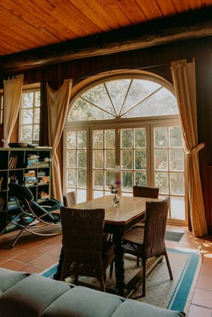 thumbnail: In-room dining