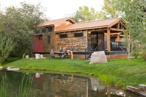 thumbnail: Front of property