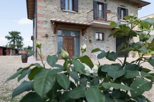 thumbnail: Exterior
