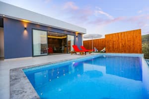 thumbnail: Private pool
