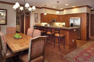 thumbnail: In-room dining