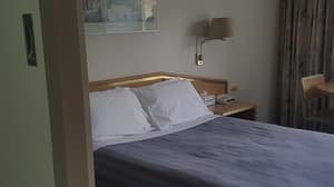 thumbnail: Room amenity