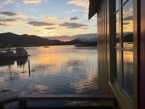 thumbnail: In-room dining