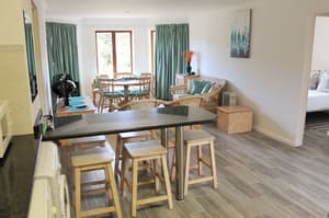 thumbnail: In-room dining