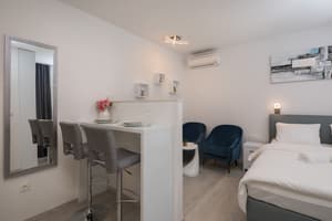thumbnail: In-room dining