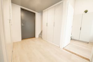 thumbnail: Hallway