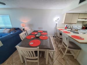 thumbnail: Dining