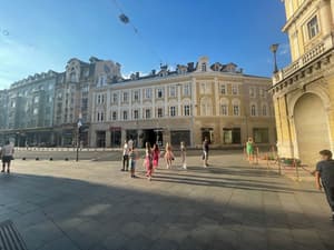 thumbnail: Exterior