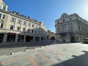 thumbnail: Front of property