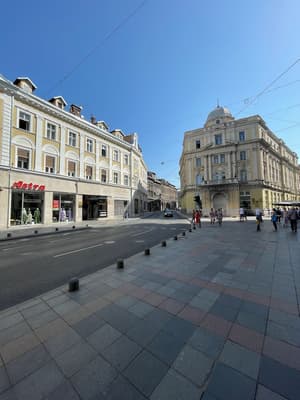 thumbnail: Front of property