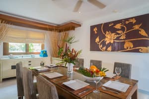 thumbnail: In-room dining