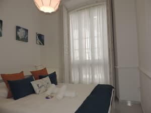 thumbnail: Interior detail