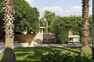 thumbnail: Property grounds