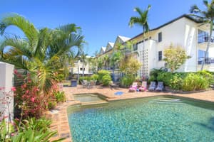 thumbnail: Outdoor pool