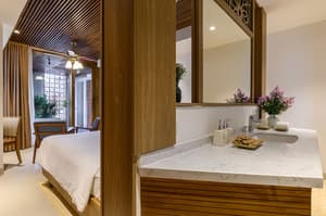 thumbnail: Bathroom sink