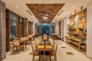 thumbnail: Restaurant