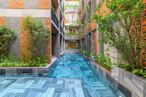 thumbnail: Outdoor pool