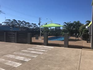 thumbnail: Property grounds