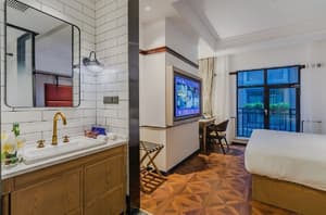 thumbnail: Room