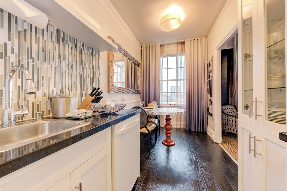 Private kitchenette