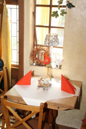 thumbnail: Dining