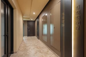 thumbnail: Hallway