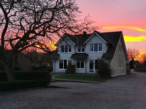 thumbnail: Front of property