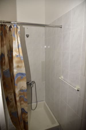 thumbnail: Bathroom shower