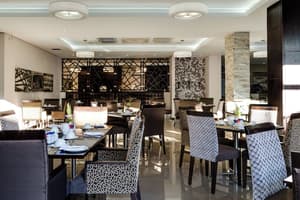 thumbnail: Restaurant