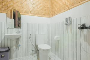 thumbnail: Bathroom