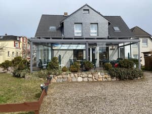 thumbnail: Exterior