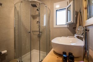 thumbnail: Bathroom sink