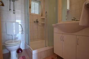 thumbnail: 93905463.jpg