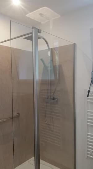 thumbnail: Bathroom shower