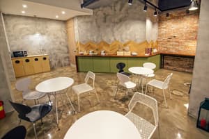 thumbnail: Breakfast area