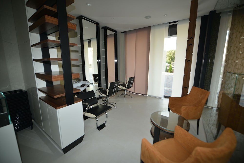 Hair salon