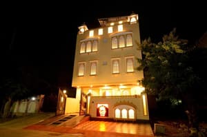 thumbnail: Exterior