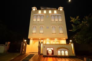 thumbnail: Front of property - evening/night