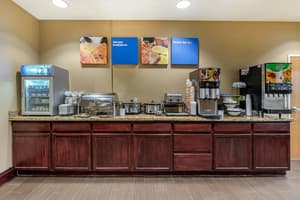 thumbnail: Breakfast area