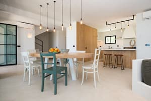 thumbnail: In-room dining
