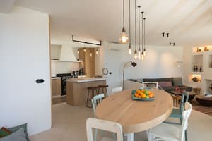thumbnail: In-room dining