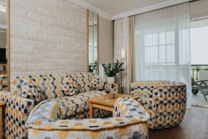 thumbnail: Breakfast buffet