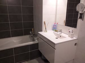 thumbnail: Bathroom sink