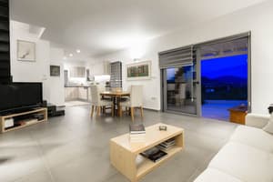 thumbnail: Living area