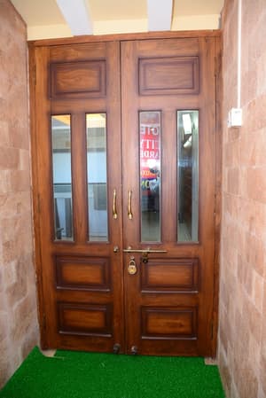 thumbnail: Interior entrance