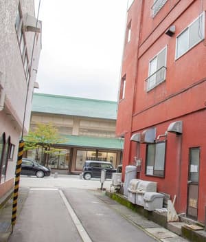 thumbnail: Exterior