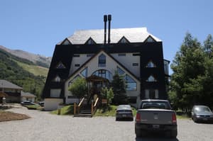 thumbnail: Front of property