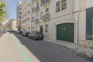 thumbnail: Front of property